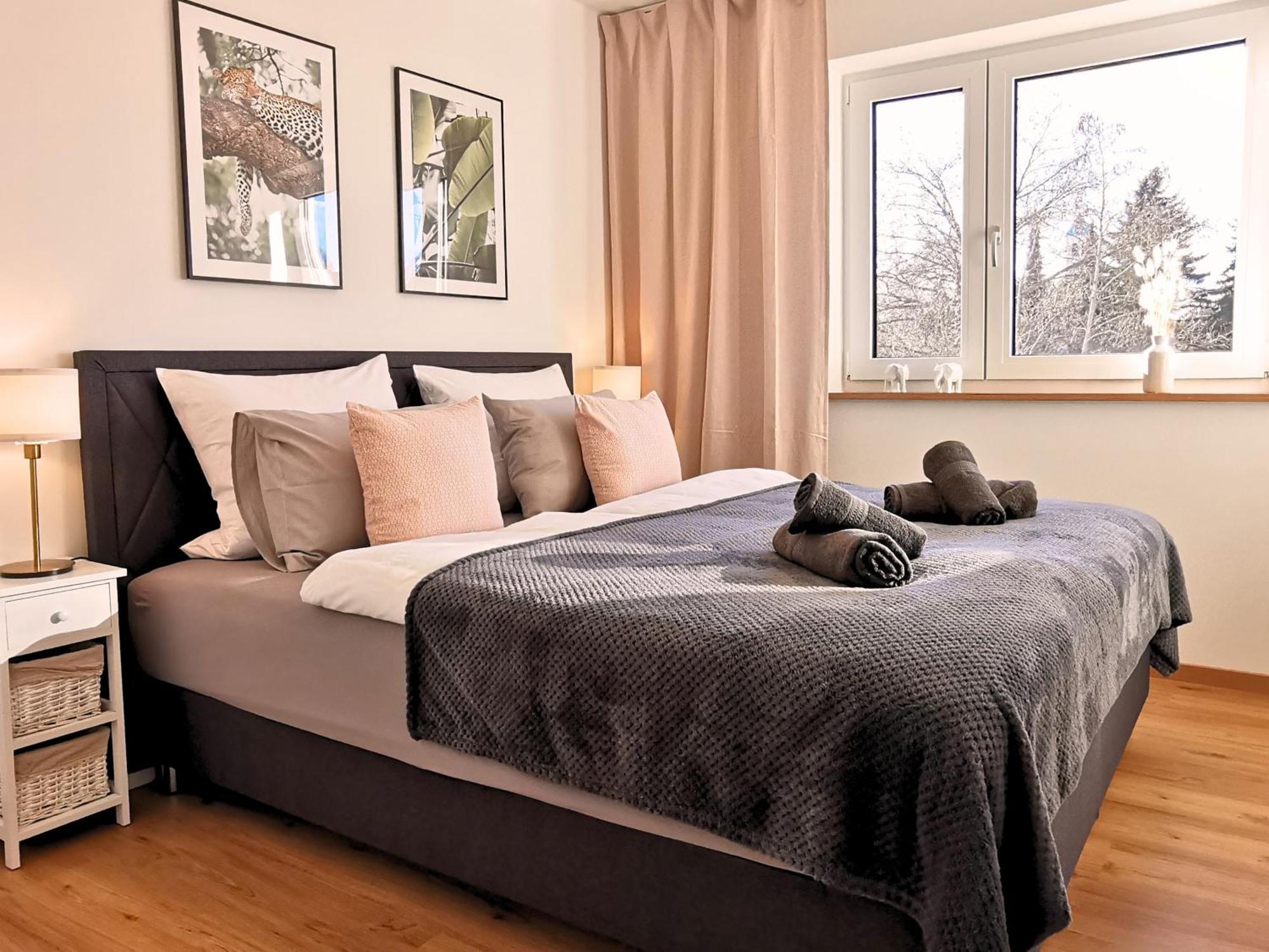 Apartament Fynbos Penthouse Deluxe, Balkon, Parkplatz Straubing Zewnętrze zdjęcie